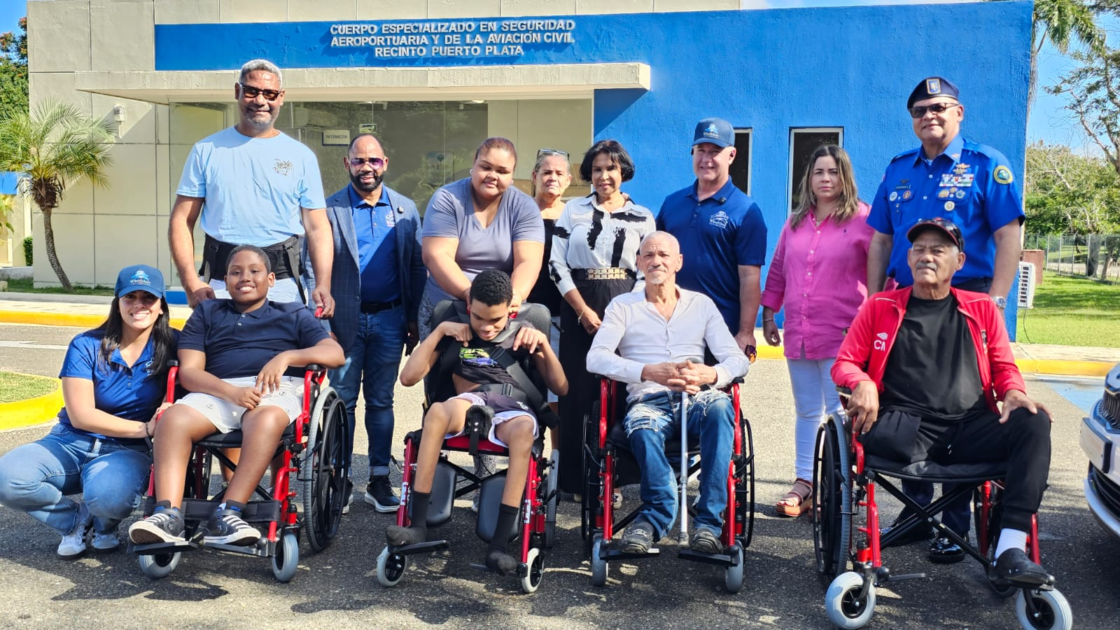 Cruz Jiminián and The Wheelchair Foundation Deliver Wheelchairs in Santo Domingo