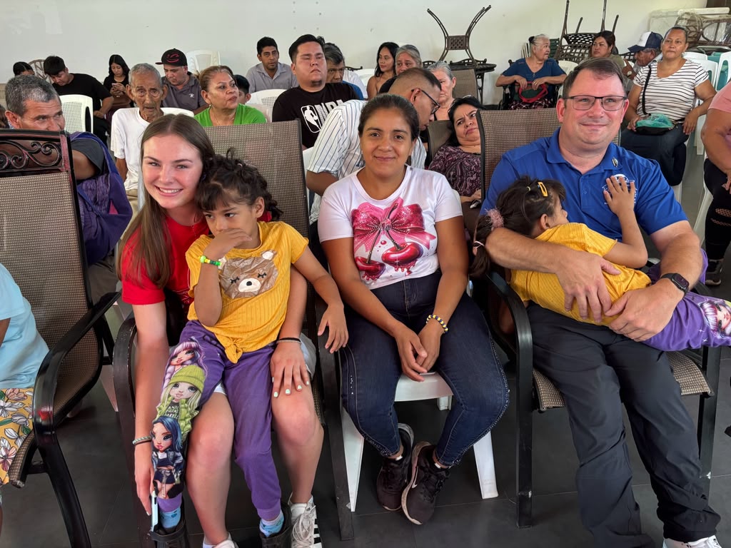 2026 El Salvador Distribution Photos